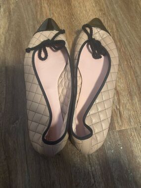 Pretty Ballerinas Nude Quilted Ballet Flats with Black Trim and Bow